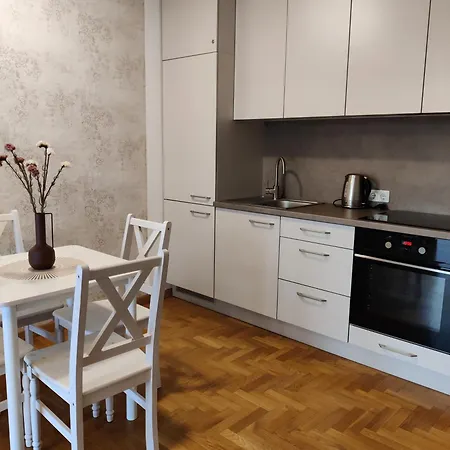 פלאנגה Glamour Central Apartments מראה חיצוני תמונה