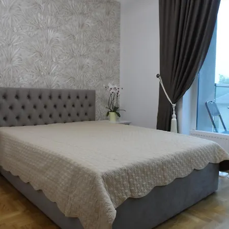 פלאנגה Glamour Central Apartments מראה חיצוני תמונה